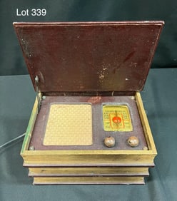 1941 Sentinel 238-V "Book" Tube Radio