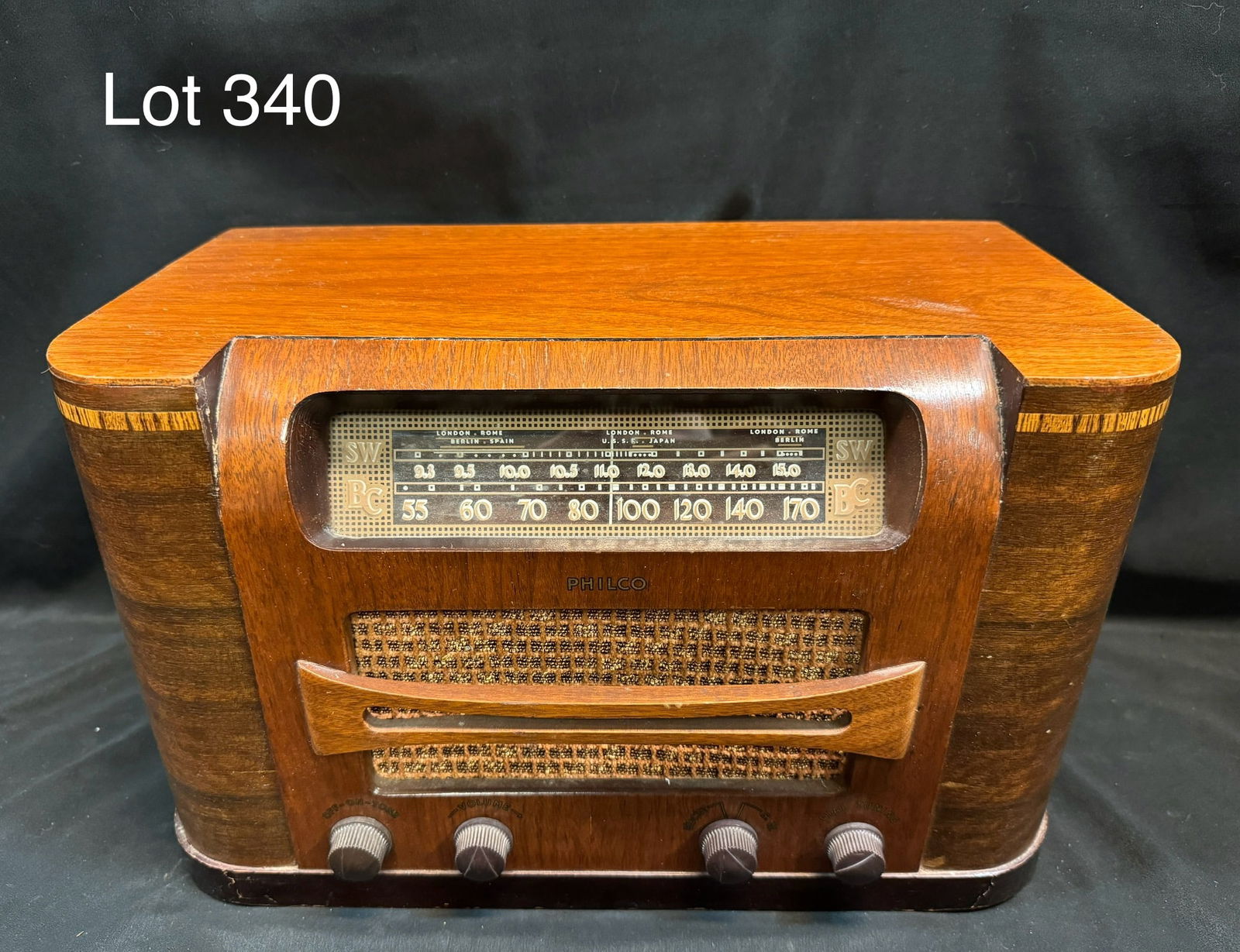 1946 Philco 46-431 Tube Table Radio (1 of 9)