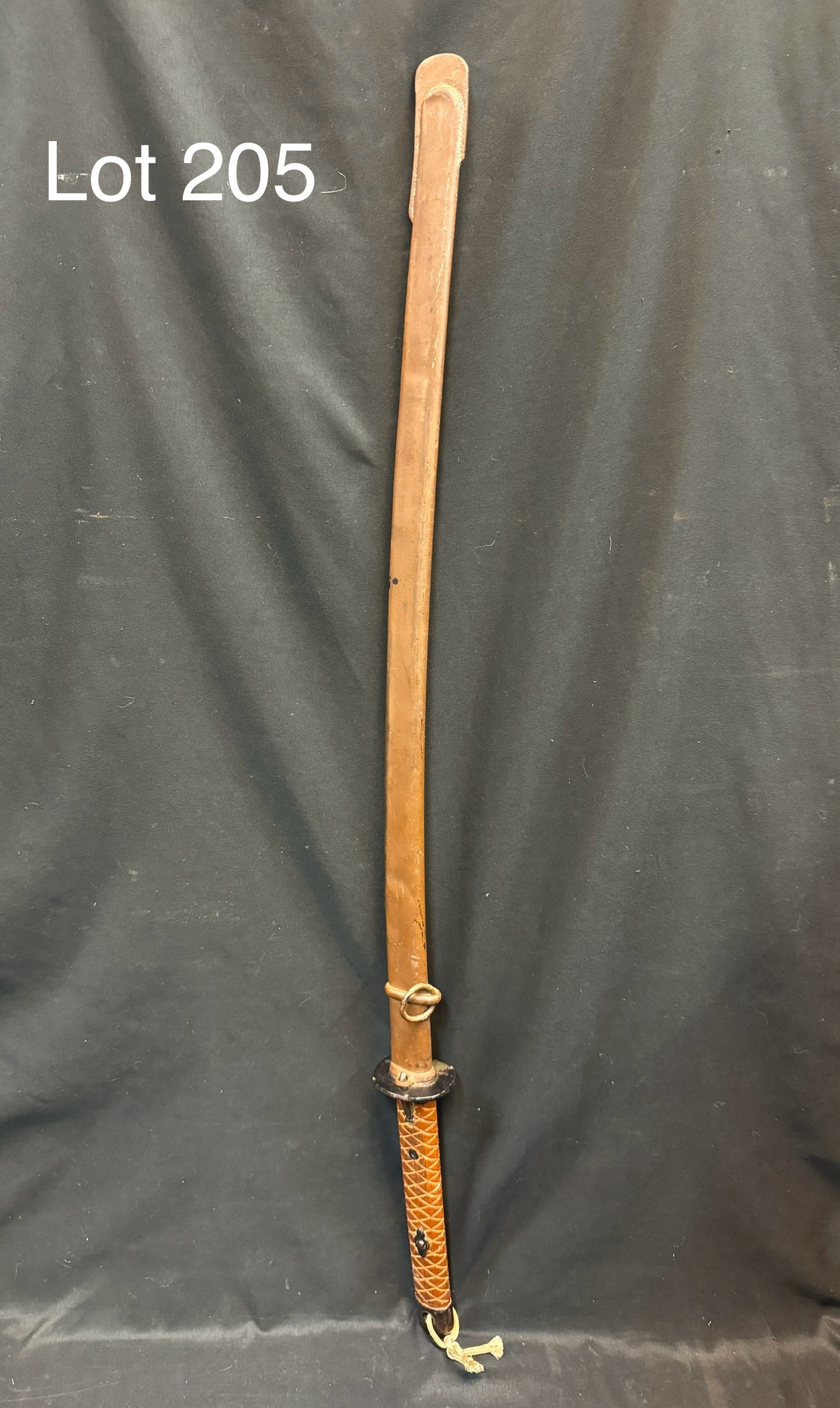 WWII Imperial Japanese NCO Sword (1 of 9)