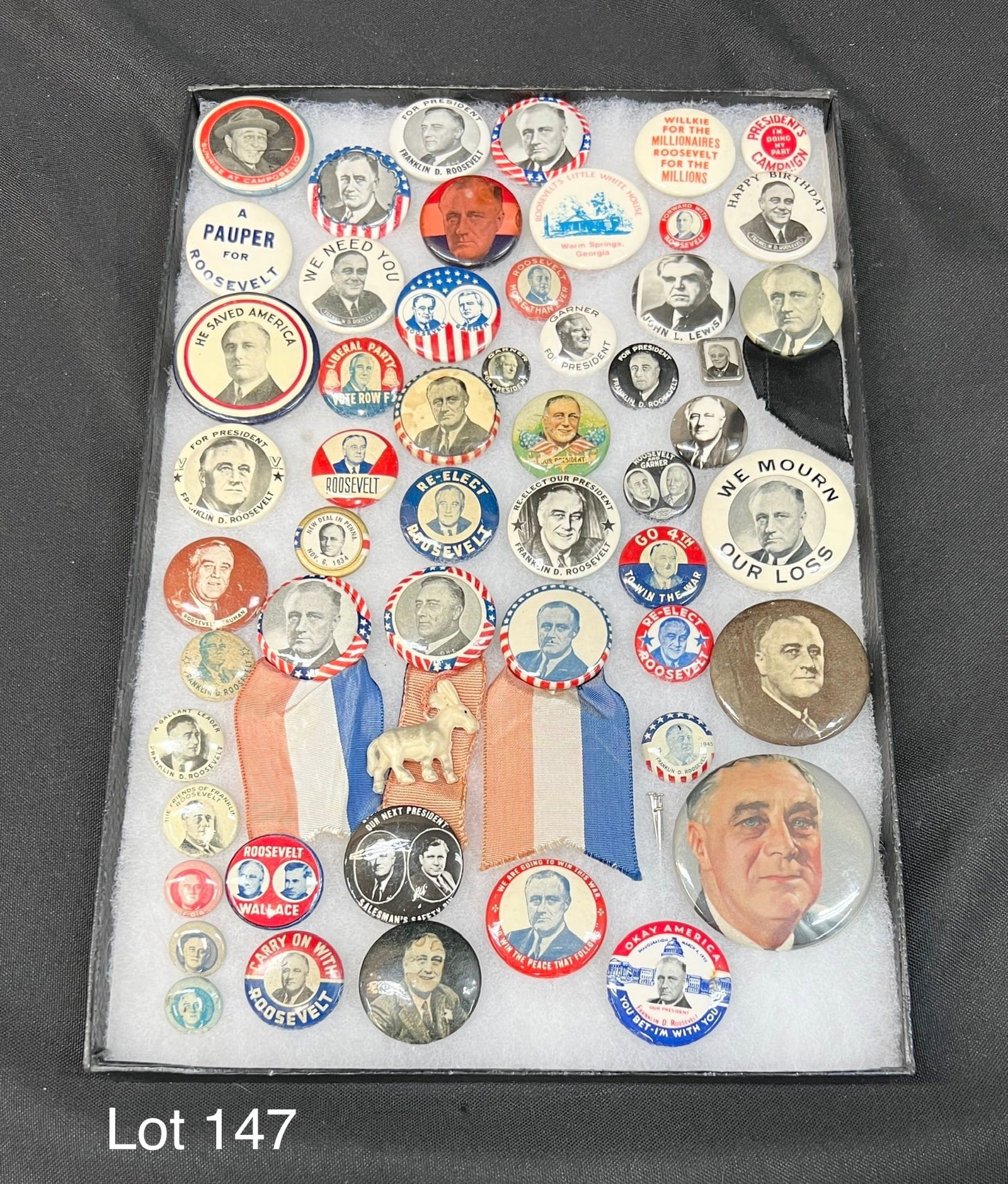 Huge Lot of Over 50 FDR Campaign and Memorial Pins (1 of 13)