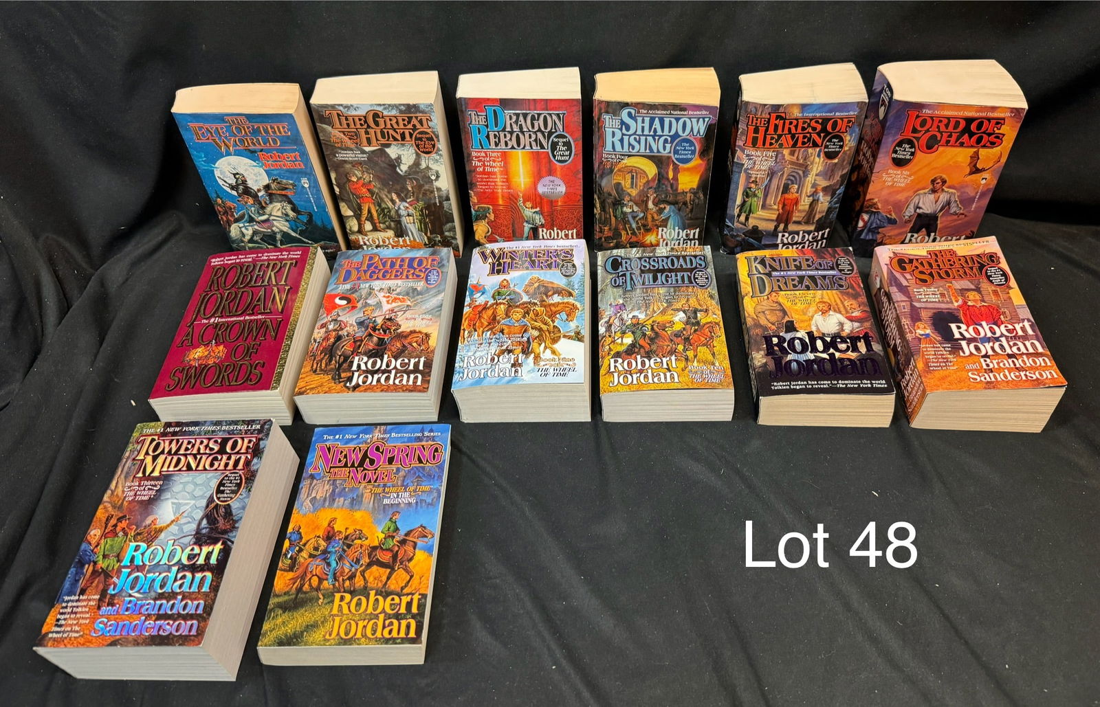 Set of Robert Jordan 'The Wheel of Time' Series Paperbacks (1 of 7)