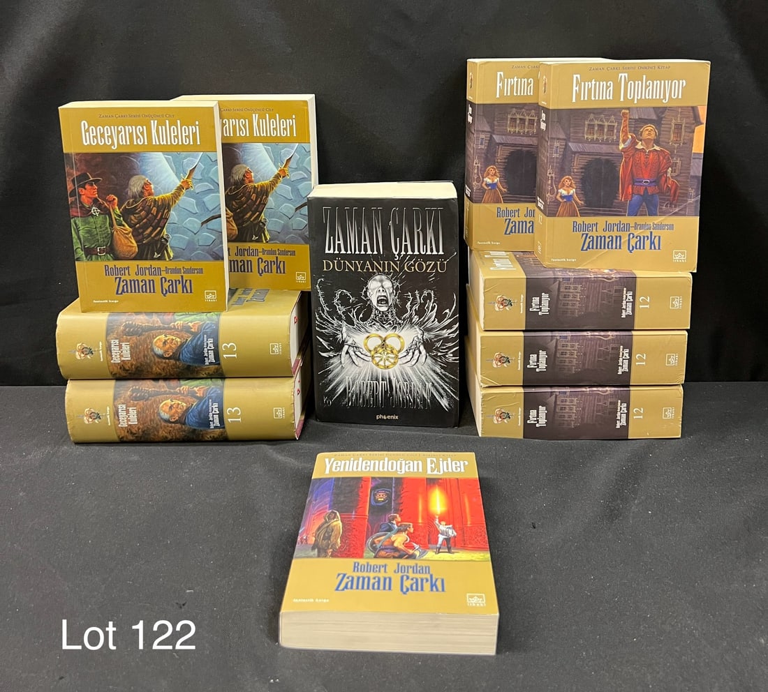 Lot of Turkish Edition Robert Jordan Books: A lot of eleven Turkish edition books from Robert Jordan's 'The Wheel of Time' series. Includes books from The Eye of the World, The Gathering Storm, Towers of Midnight, and more.
