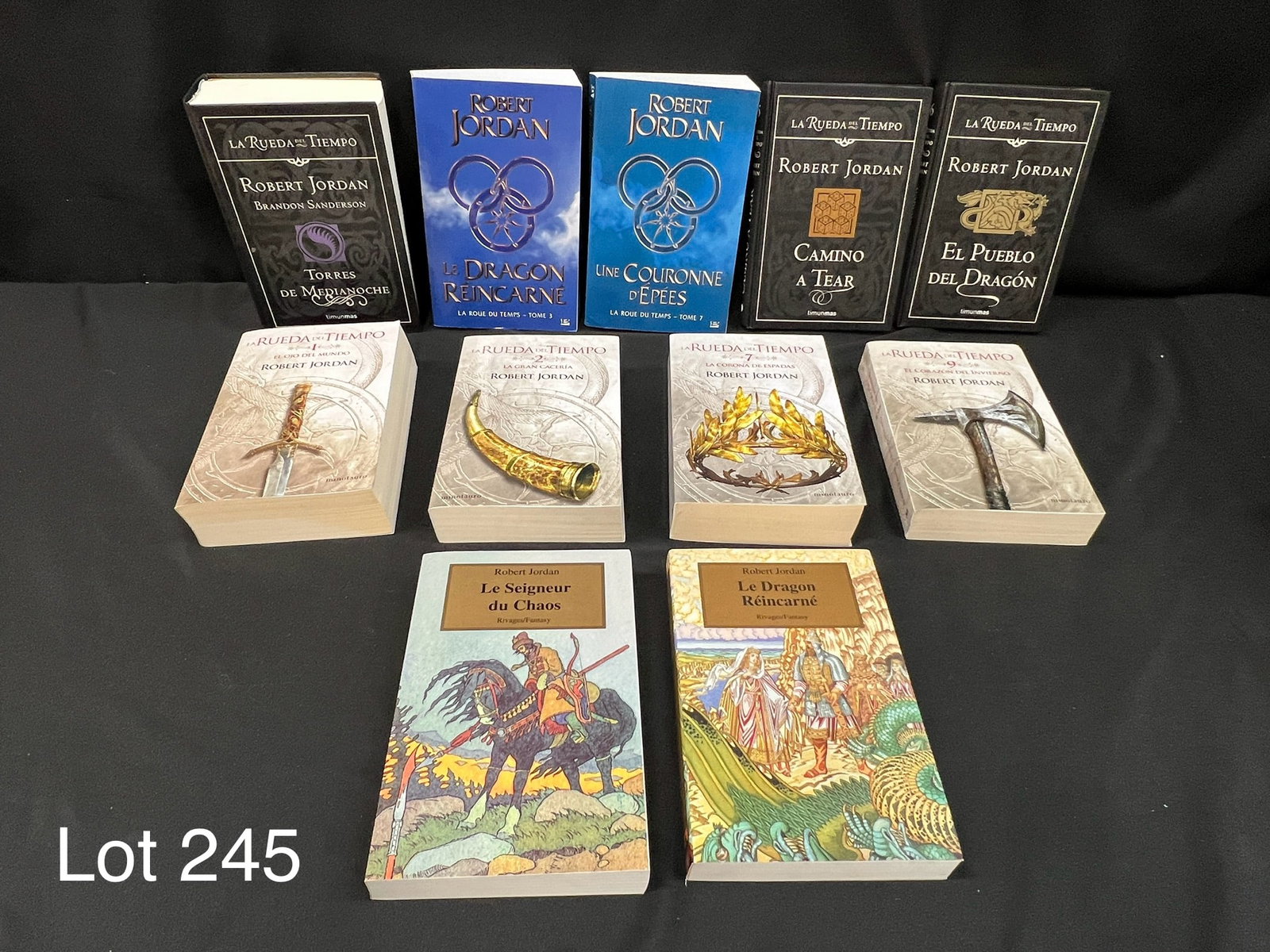 Lot of Spanish Edition Robert Jordan Books: A lot of eleven Spanish edition books from Robert Jordan's 'The Wheel of Time' series. Includes books from The Eye of the World, The Great Hunt, Towers of Midnight, and more.