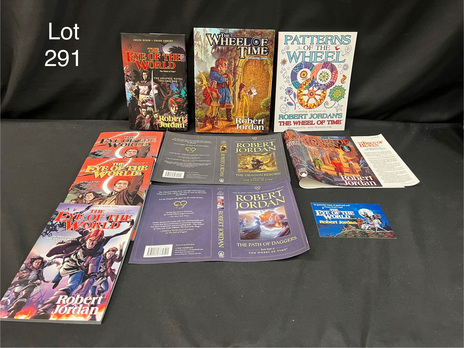 Variety of 'The Wheel of Time Related Books and Memorabilia (1 of 12)