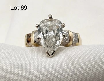 14 KT Yellow Gold Pear Shaped Diamond Engagement Ring