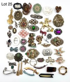Very Nice Collection of Vintage Brooches And Clips
