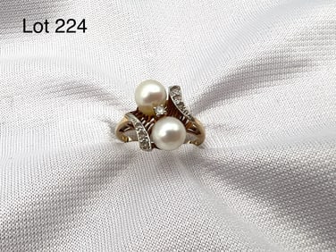 10K Gold Pearl Ring