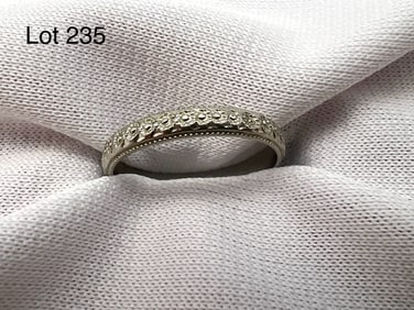 18K Gold Flower Wedding Band