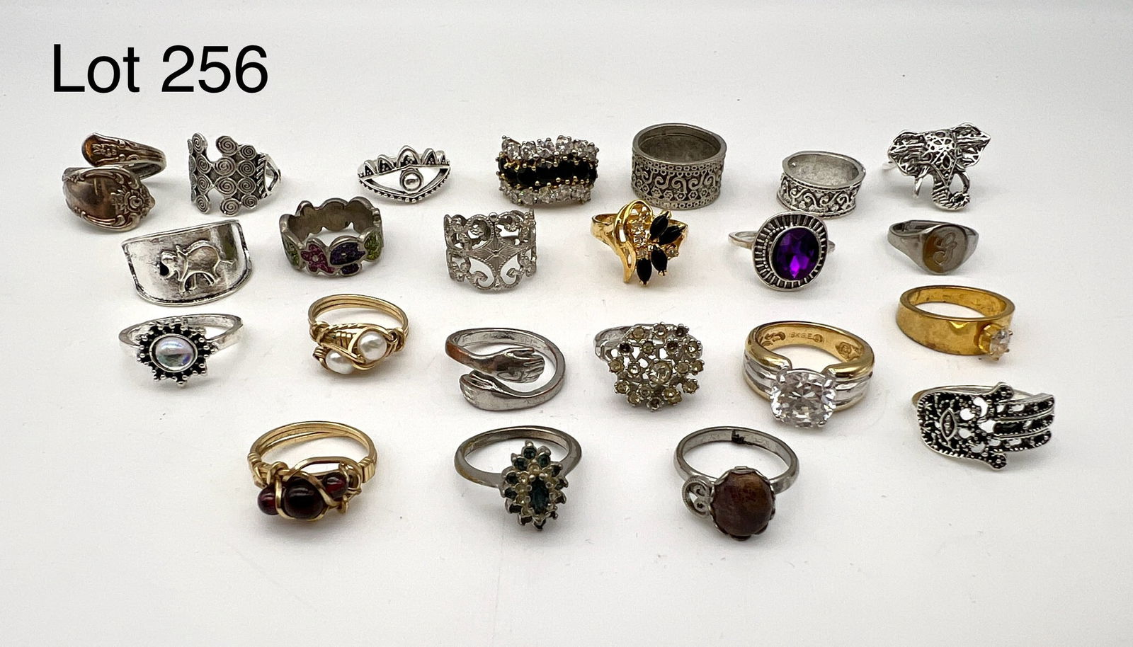 Large Assortment of Vintage Costume Rings (1 of 8)