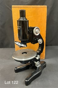 1930's Ernst Leitz Wetzlar Microscope In Custom Carry Case