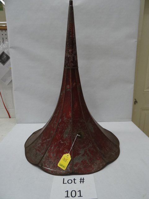 Morning glory victrola horn: Large morning glory victrola horn, late 19th century. Needs repainting. 30 inches long. 22 1/4 inches actross