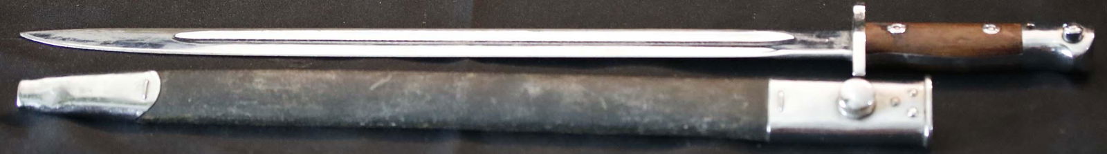 Militaria; Bayonet & Scabbard - WWII Bayonet Scabbard - Blade 17''. No identification marks. but (1 of 1)