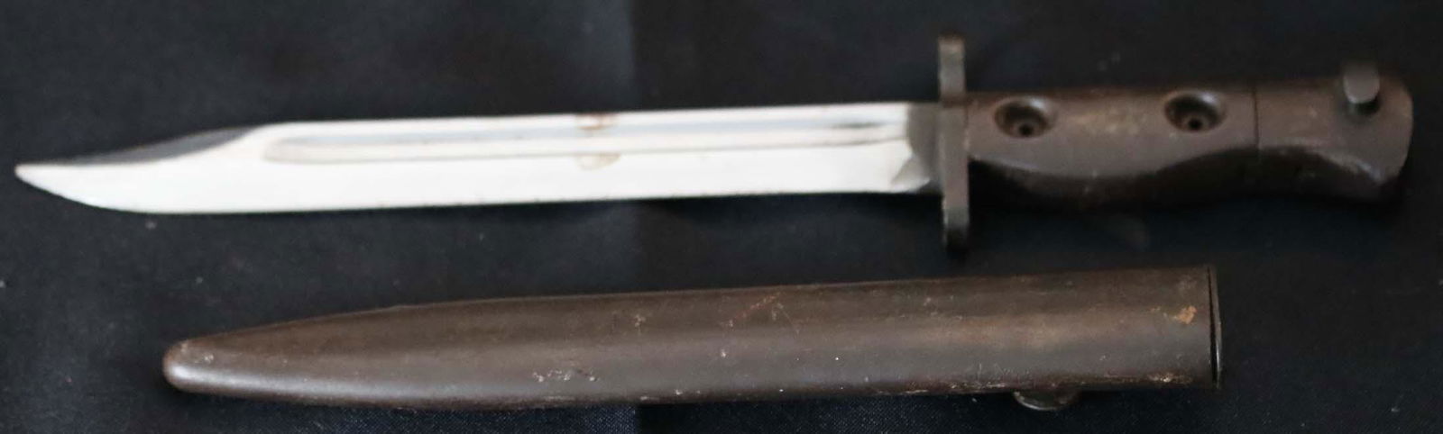 Militaria;  Bayonet & Scabbard - British SLR L1A3 dating 1959 (1 of 1)