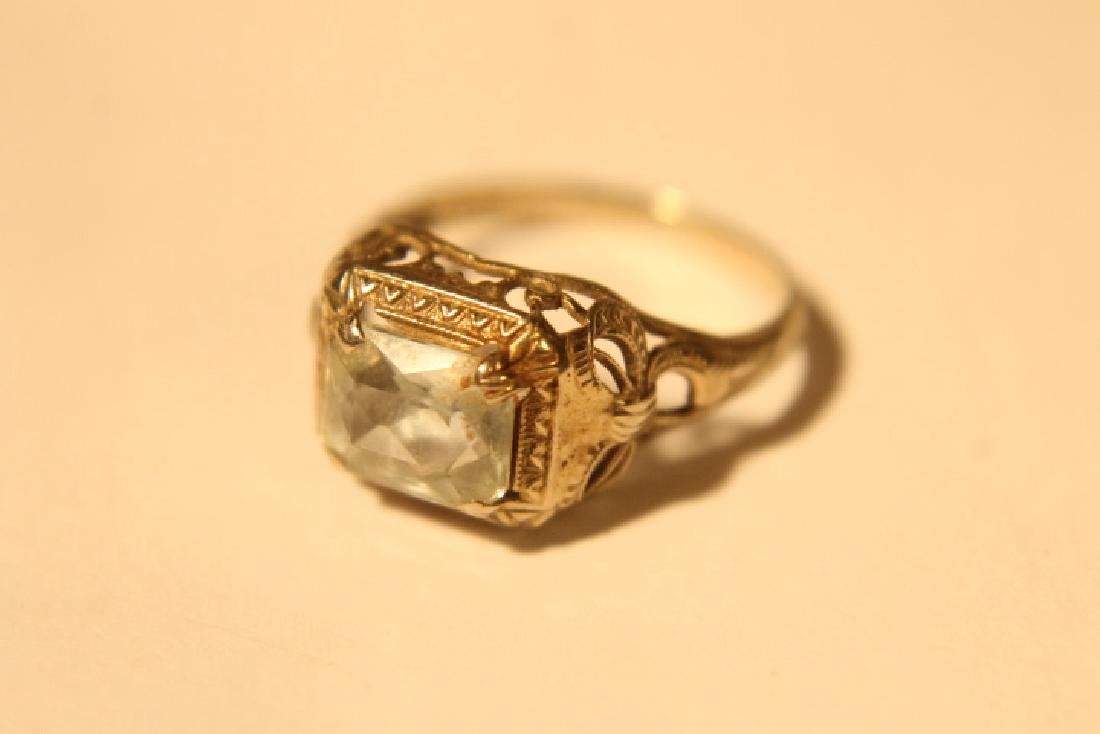 14 kt Gold Ladie Ring (1 of 4)
