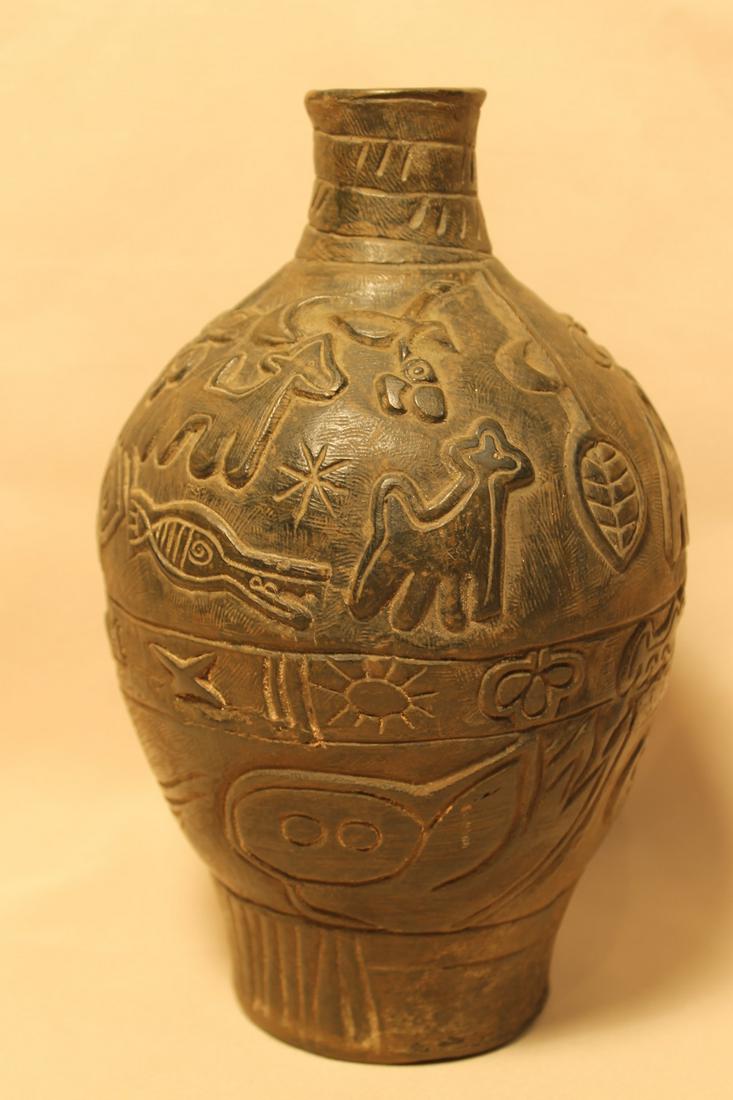 Ovoid shaped pottery vase, unknown origin, size is 9 (1 of 5)