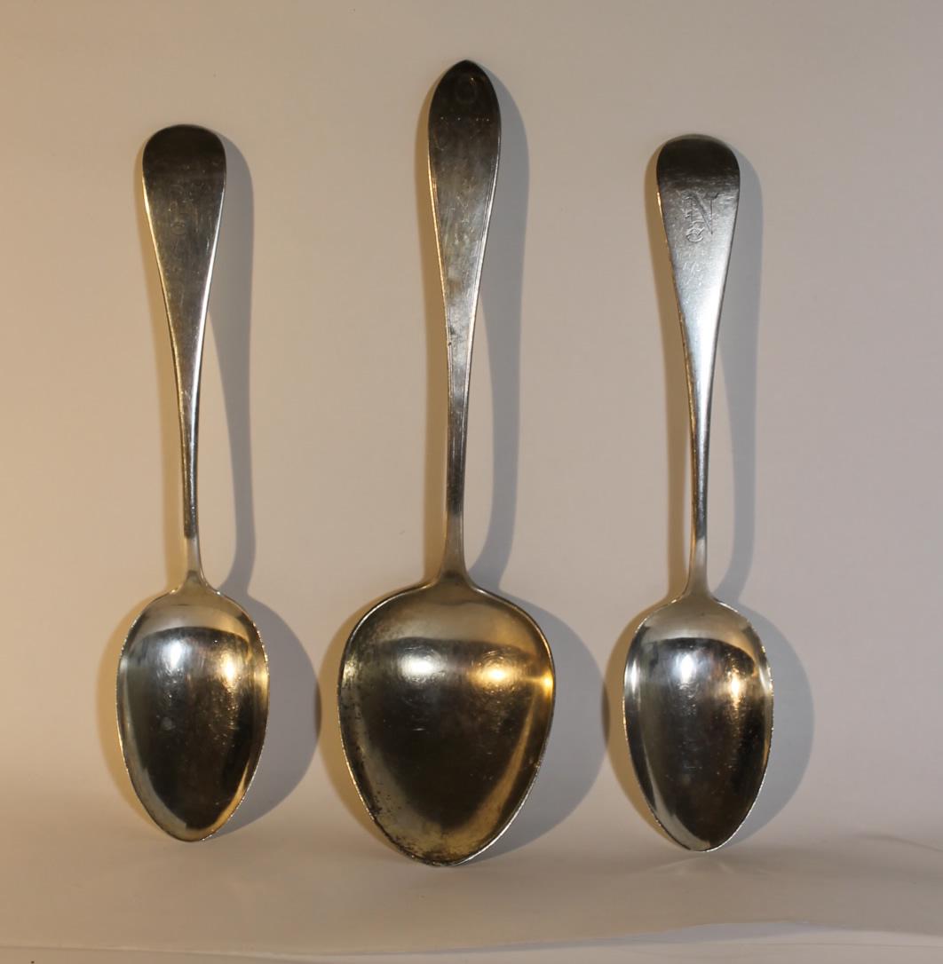 2-8 1/4" matching and 1- 9" server, all marked sterling: 2-8 1/4" matching and 1- 9" server, all marked sterling and monogrammed. Weight is 6.64 ozt