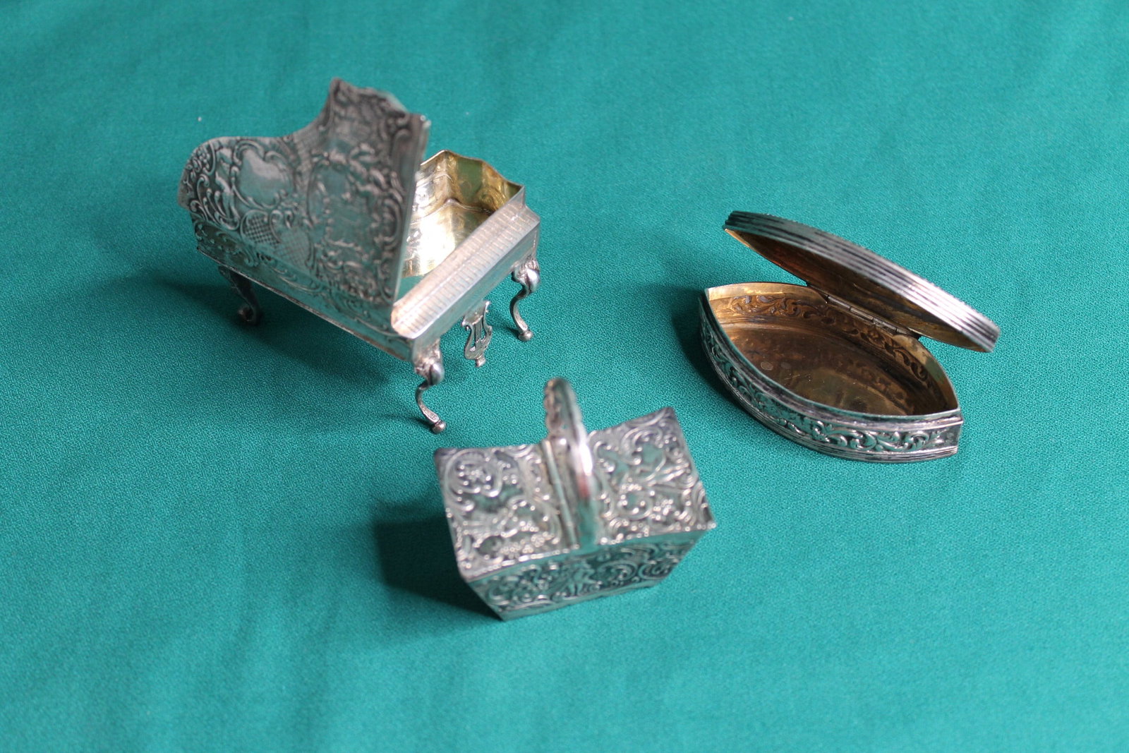 Three Early 800 Silver Pcs: Three Early 800 Silver Pcs 1. Grand Piano, lift top 2 3/4" deep, weight 2.795 ozt 2. Basket 2 1/4" x 1 1/2" weight 1.50 ozt 3. Pill box, 3" long weight 1.795 ozt