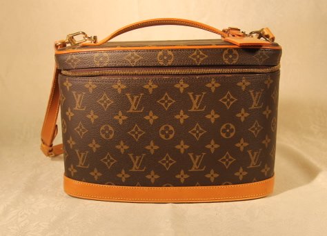 Louis Vuitton Monogram Cosmetic Bag (1 of 8)