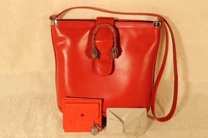 1977 Gucci Red Leather Tiger Head Purse (1 of 5)