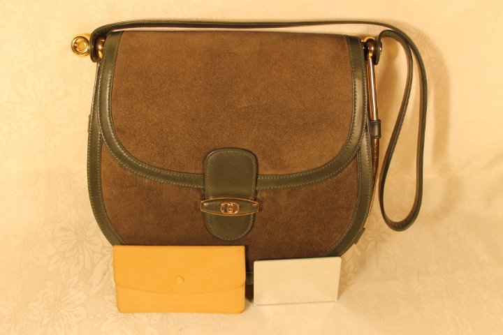 1980 Gucci Green Suede Purse w/Brass Tubing (1 of 8)