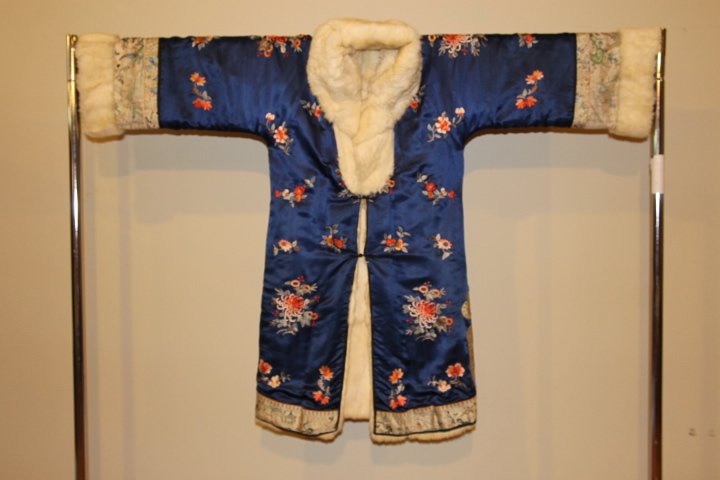 Silk Embroidery & Fur Chinese Robe Early 20th Cent (1 of 10)