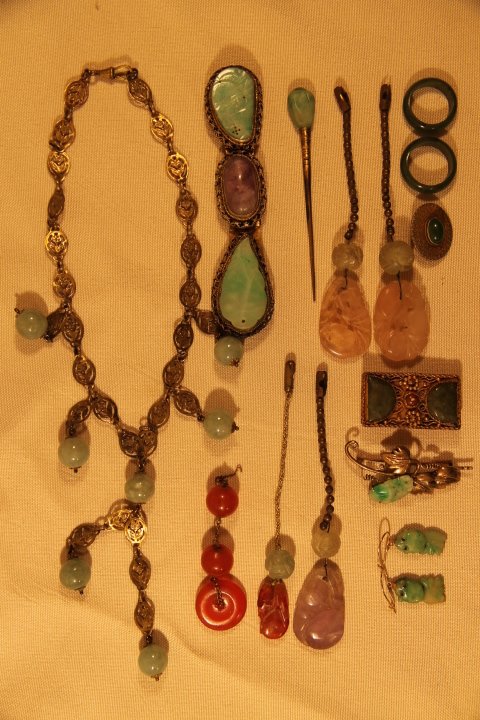 Lot of Jade & Mixed Metal Items (1 of 1)