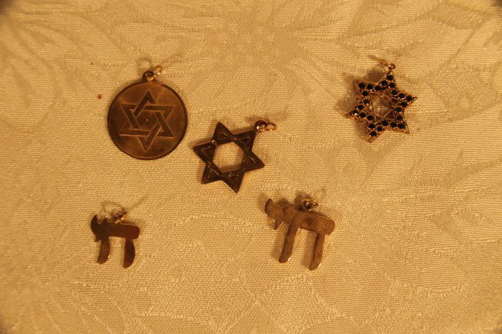 Lot of 14kt Gold Pendants (5) (1 of 1)