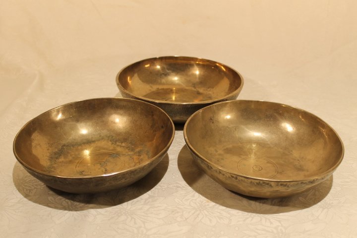 Lot of 3 Tibetan Singing Bowls (1 of 7)