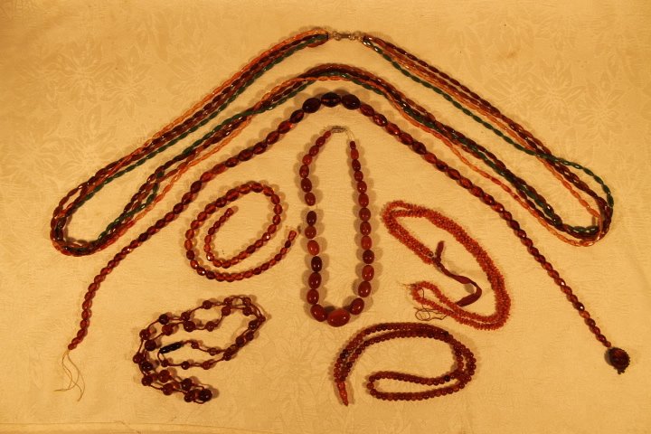 Lot of 2 Amber Necklaces & Other Similar Necklaces (1 of 8)