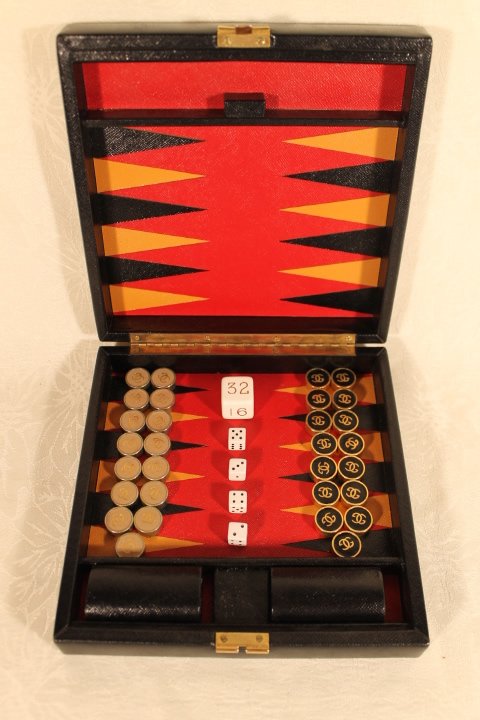 Gucci Traveling Backgammon Game Set (1 of 8)