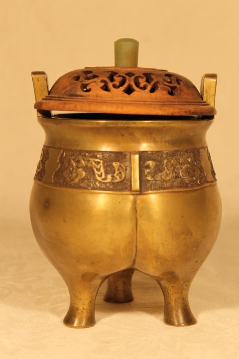 Oriental Bronze Footed Vessel (1 of 9)