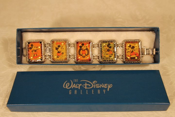 Retro Mickey Mouse Comic Strip Bracelet (1 of 9)