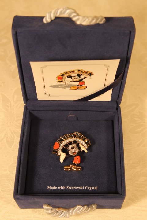 LE "I Love New York" Swarovski Mickey Brooch Pin (1 of 5)