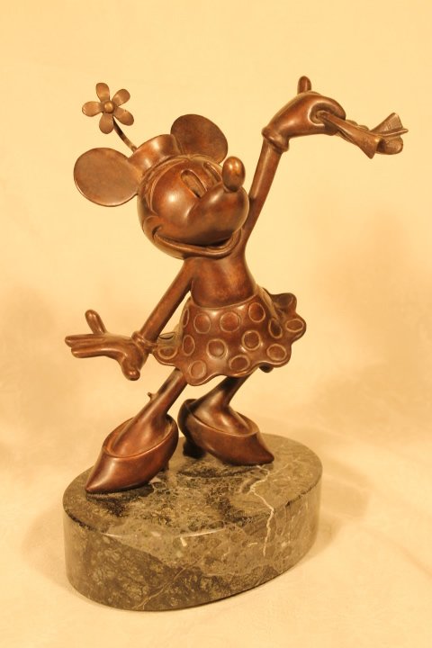Hudson Creek "Simply Minnie" Bronze (1 of 7)