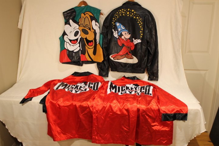 4 pcs of Disney Clothing (1 of 7)