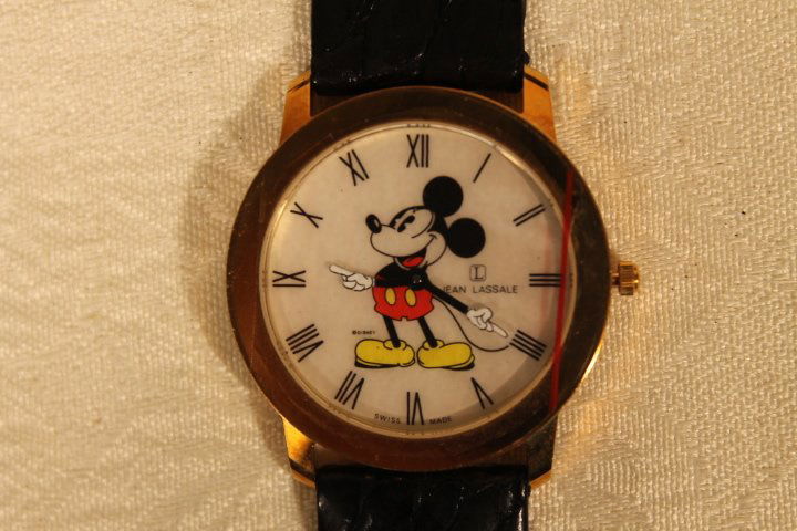 Jean LaSalle 18kt gold Mickey Mouse Watch (1 of 5)