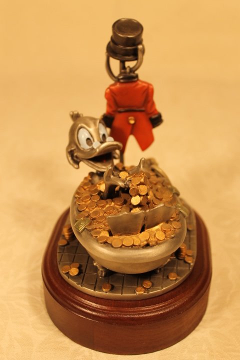 Disney "Scrooge McDuck" Pewter Statue (1 of 7)