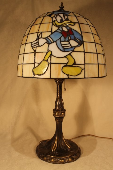 Dale Tiffany Table Lamp of Donald Duck (1 of 7)