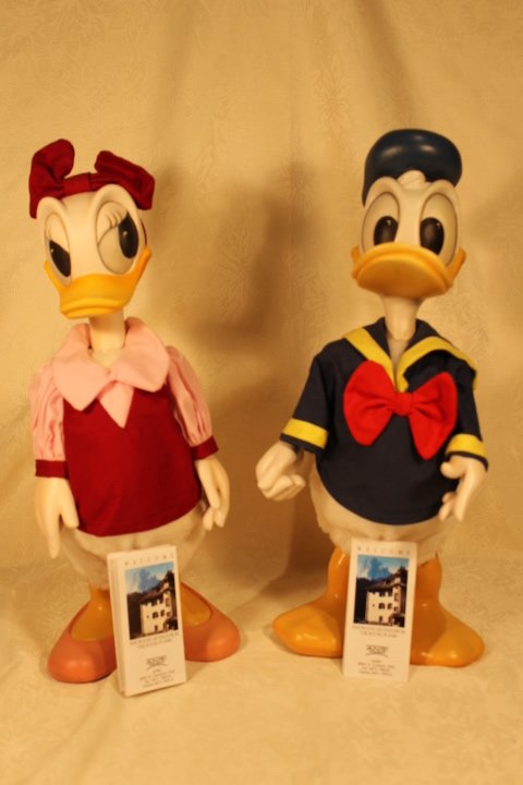 ANRI Wood Carvings Donald & Daffy Duck (1 of 7)
