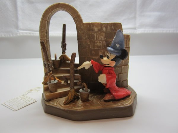 ANRI Sorcerer's Apprentive with Brooms Figure (1 of 3)