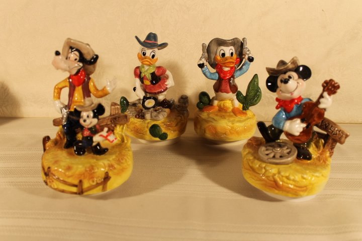 Lot of 4 Schmid Disney Character Music Boxes (1 of 6)