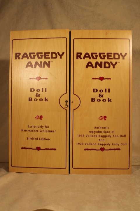 Hammacher Schlemmer LE Raggedy Ann & Andy (1 of 9)