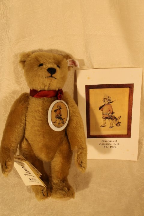 Steiff Bear Commemorates Marguerite Steiff (1 of 3)