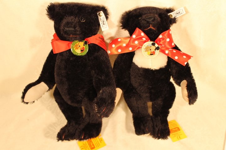 2 Steiff Bears, 1991 & 1992 Teddy Bear Convention (1 of 7)