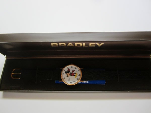 Vintage Bradley Mickey Mouse Watch (1 of 3)