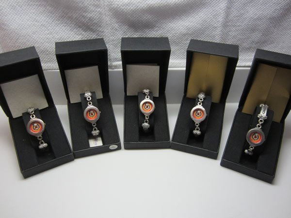 Lot of 5 Disney Maximal Art Ladies Watches: Lot of 5 Disney Maximal Art Ladies Watches by John Wind. Retro/modern timepieces by John Wind. Cast pewter case & charms electroplated in sterling silver, quartz movement, swiss technology. Embossed M