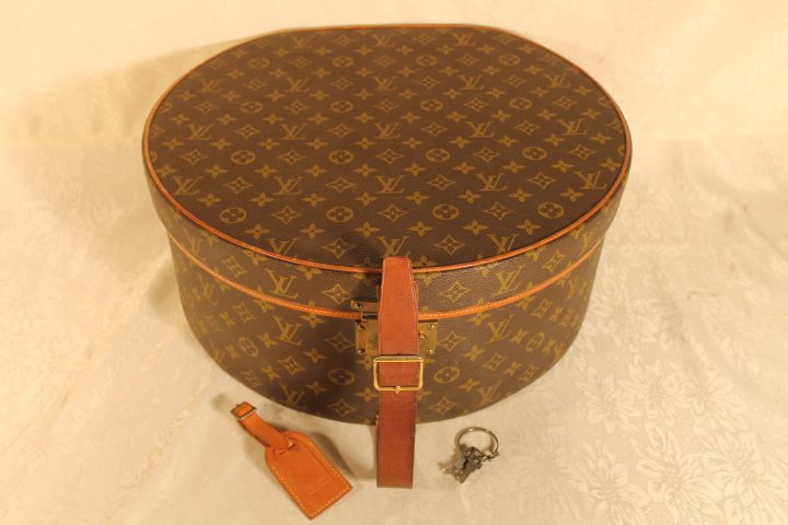Monogram Louis Vuitton "Boite Chapeaux" Hat Box (1 of 6)