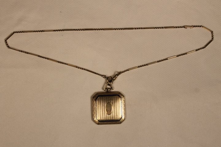 14 KT Gold Locket & Chain (1 of 6)
