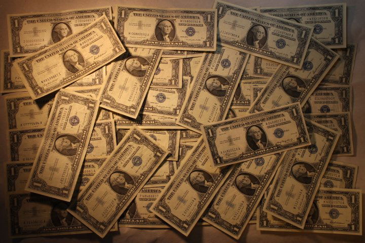 38 1 Dollar Silver Certifictes (1 of 3)