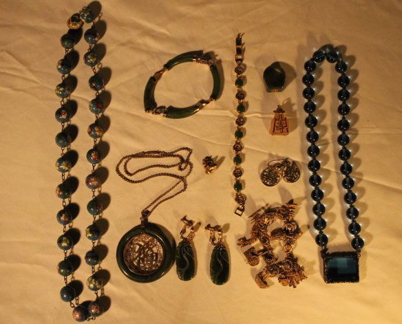 Misc Lot of Asian Jewelry (1 of 6)